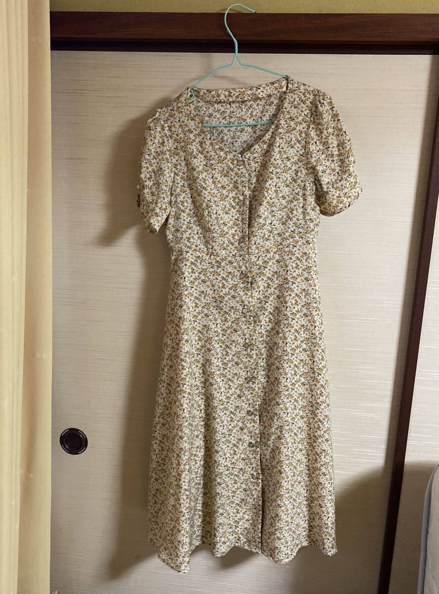 ASTORIA小花柄ワンピース Sサイズ拍卖