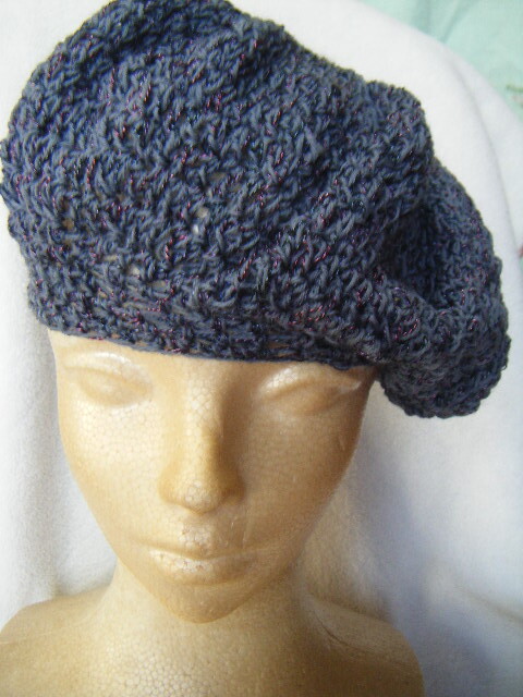 春、秋*ベレー帽風*手編男女兼用*薄藍メインに、テカリのある小さな色々な色     49拍卖
