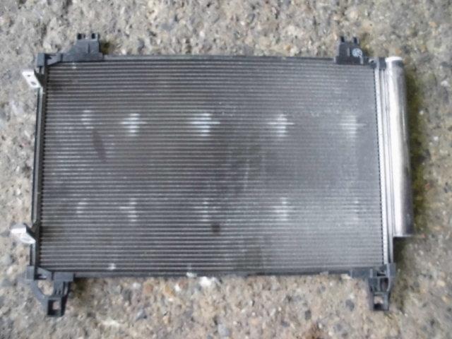 ヴィッツ DBA-SCP90 コンデンサー 1E7 88460-52110拍卖