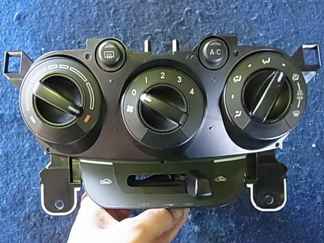 デミオ DBA-DE3FS A/Cスイッチパネル 38P D651-61-190C拍卖