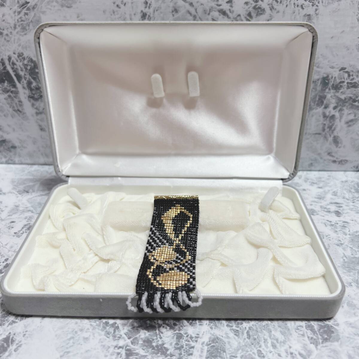 ブローチ ゴールド gold ビーズ デザイン ブラック 黒 ヴィンテージ アンティーク EL-1533拍卖