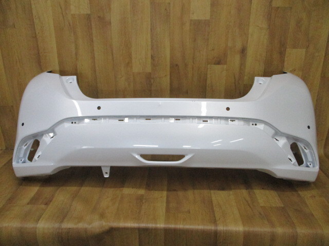D12/ MXPK11/MXPK15/MXPK16アクア純正リアバンパー52159-52C20拍卖
