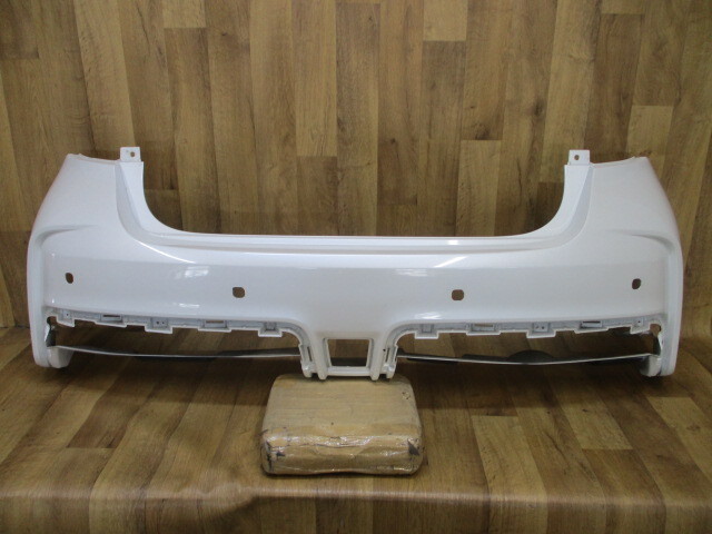 D12/ E12/HE12/NE12/SNE12ノートNISMO/ニスモ後期 純正リアバンパー85022-8A47*拍卖