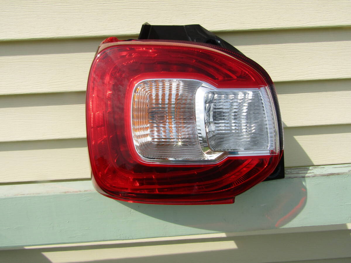 パッソ M700A 純正 左 テールランプ テール KOITO220-69026 テールライト ■■ 12070601拍卖