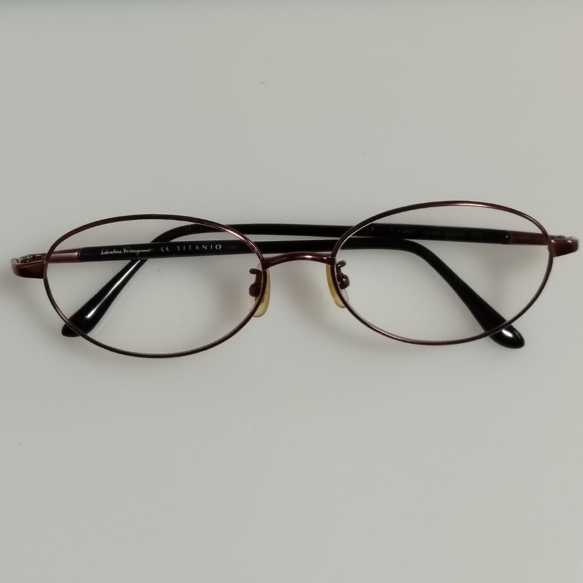めがね角04 Salvatore Ferragamo CE TITANIO 度あり メタルフレーム 色付き ゆがみ有り レトロ 拍卖