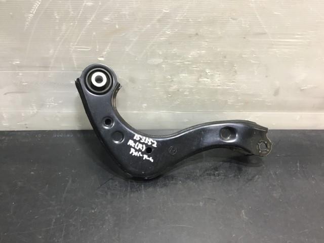 【TS】カローラツーリング 3BA-ZRE212W 右リヤアッパーアーム 48770-47010拍卖