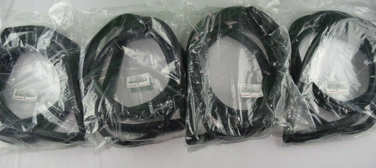 ●新品トヨタ純正 80 ランドクルーザー ランクル フロント リア ドア ウェザーストリップ 4点 4 weather strips for front and rear doors 拍卖