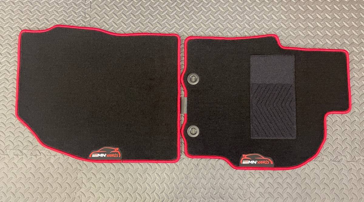 【新品】 トヨタ純正 GRMNヤリス GRMN YARIS GRヤリス GRフロアマット 左右セット ディーラーオプション 赤拍卖
