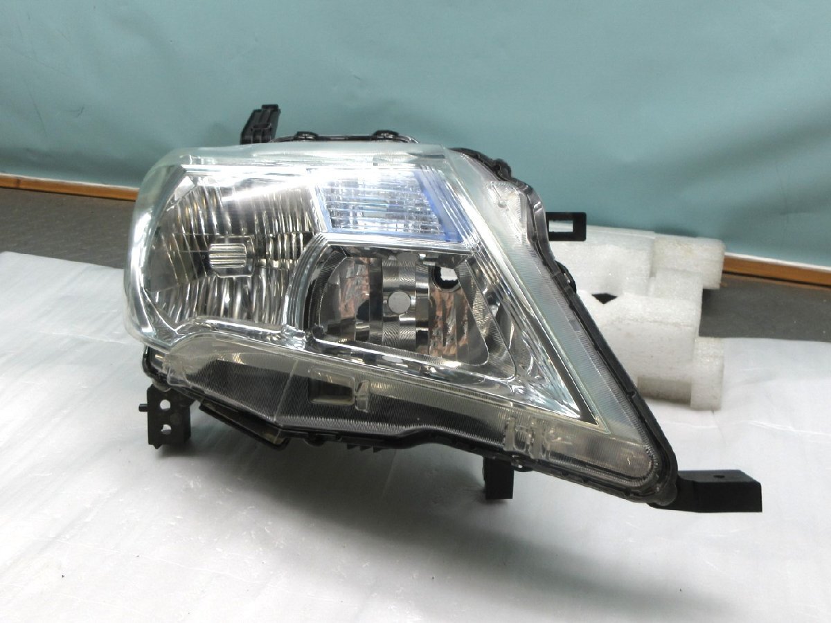 ◆ C26 セレナ ハイウェイスター SERENA Highway Star 前期 純正 右ヘッドライト キセノン 26010-1VM5B 100-23097拍卖