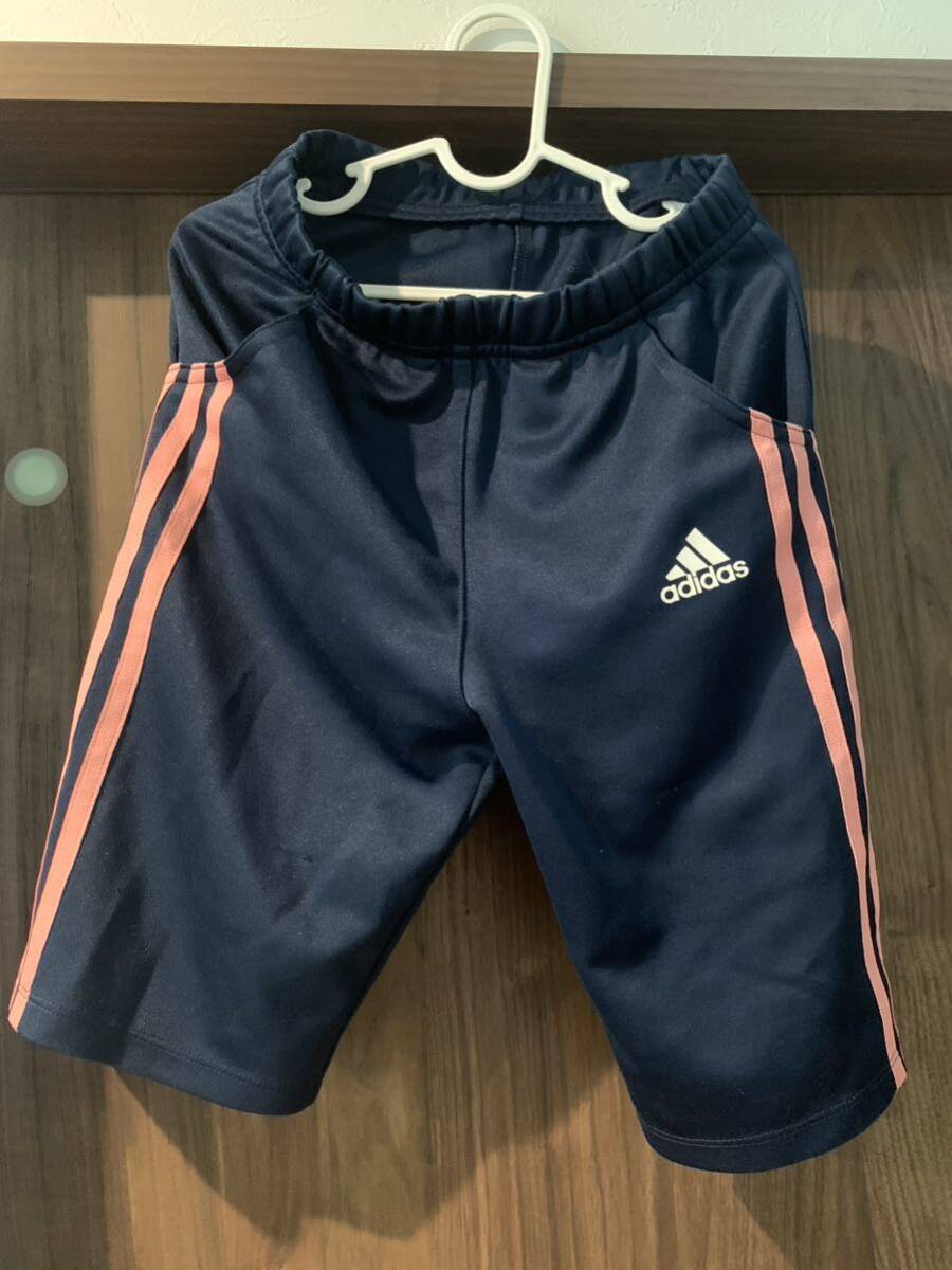120!アディダス ショートパンツ ショーツ ピンクラインadidas 半ズボン キッズ拍卖