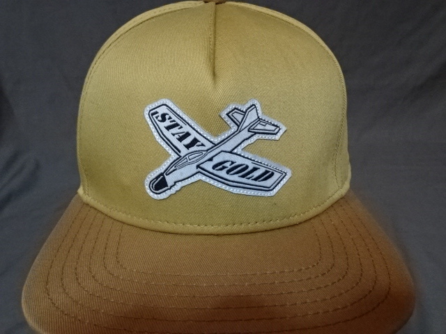 激レア USA購入 サンフランシスコ発 ストリート系ブランド【BENNY GOLD】【STAY GOLD】 飛行機 ロゴマーク付 キャップ 中古良品拍卖