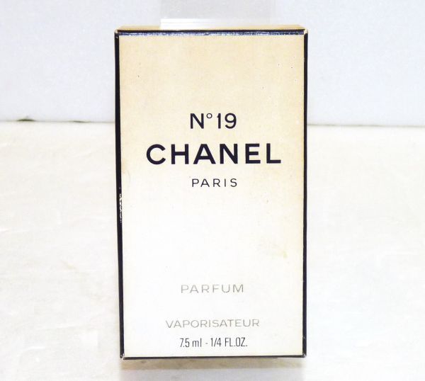 CHANEL(シャネル) N'19 パフューム 7.5ml フランス製 508316-I13A拍卖