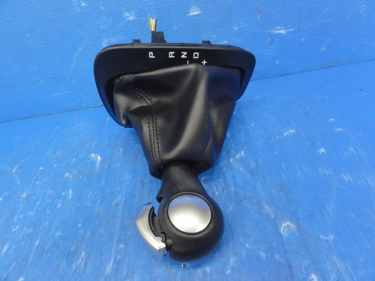 ☆平成24年車 アルファロメオ 940141 ジュリエッタ シフトノブ シフトレバー ブーツ 463138190 純正 5.7万km 動作OK☆F28285 m拍卖