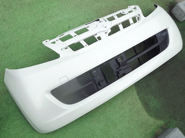 ☆微損,送料安,ホワイトパール,前期★ムーヴL175S/L185Sフロントバンパー★ムーブ,純正,白★Re:P拍卖