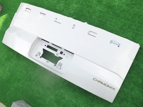 ☆準良品,送料安,シャモニー,後期,白★デリカD:5 CV1Wリアガーニッシュ★D5リヤガーニッシュ,リアゲート,リヤゲート,バックドア,パネルRe:P拍卖