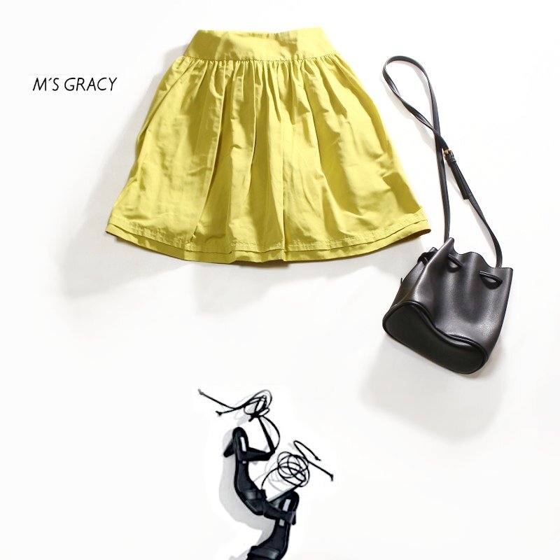 美品 M'S GRACY エムズグレィシー 春 夏 きれい色 ナイロン系 ギャザー フレアスカート 9号 38 イエロー 黄色拍卖