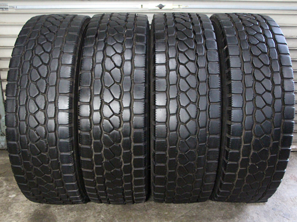 B493 BS ブリヂストン エコピア M801 Ⅱ ミックス 245/70R19.5 136/134J 4本 22年 バリ溝 9.5分 地山 TB 低床 大型 トラック 中古品 山梨県拍卖