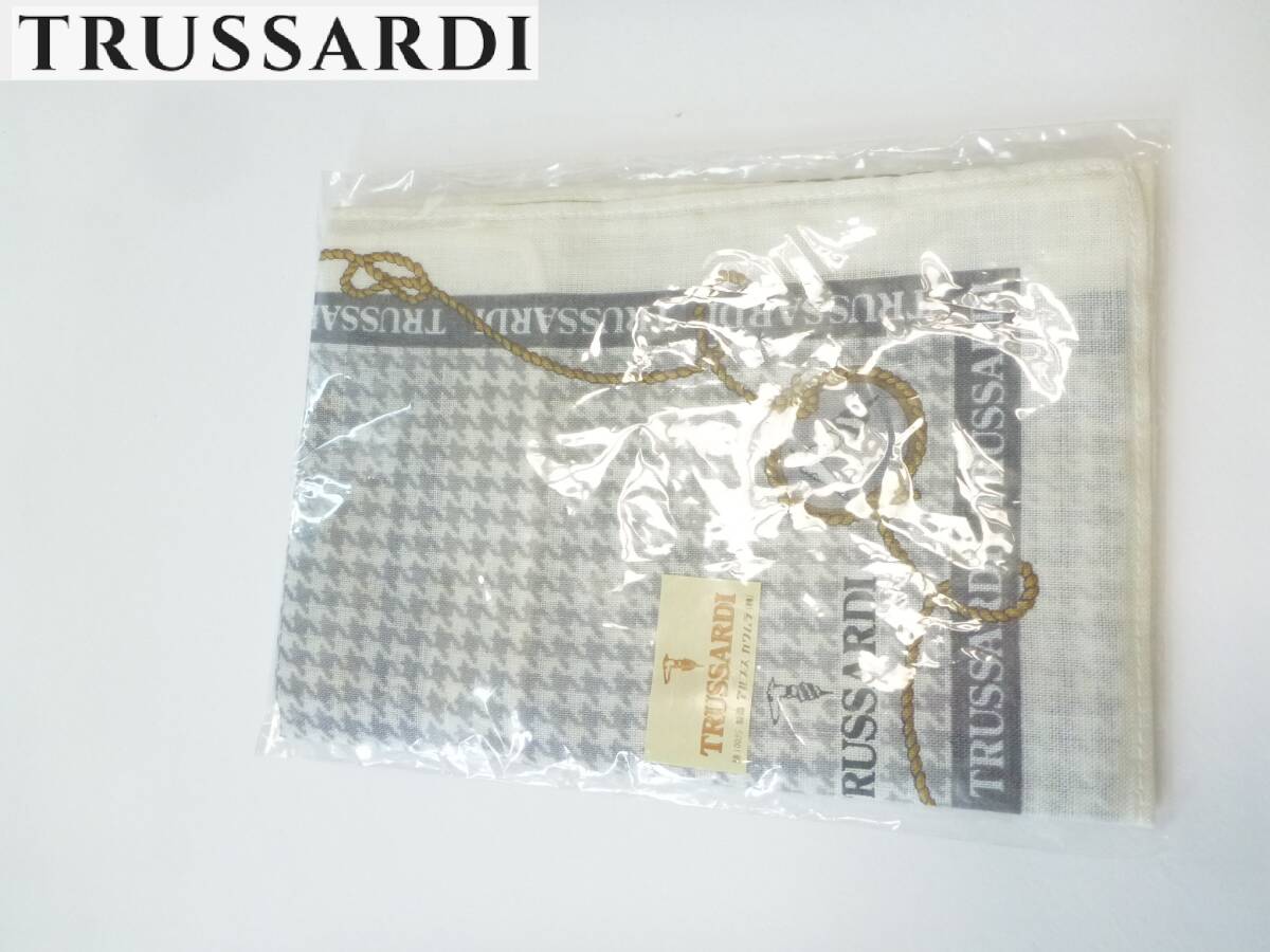 新品未使用 TRUSSARDI トラサルディ グレー ハンカチ拍卖
