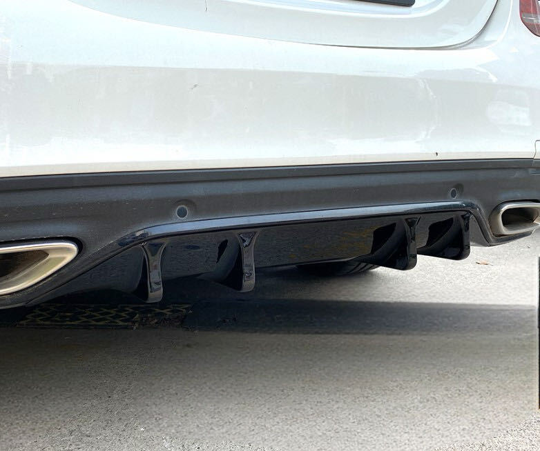 スポーティ全開♪ メルセデス ベンツ カーボン ルック リアディフューザー W205 C180 C200 C220d C350e Cクラス セダン AMGライン拍卖