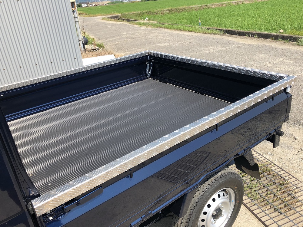 スーパーキャリイ DA16T 荷台 あおり 笠木 アルミ縞 板カバー拍卖
