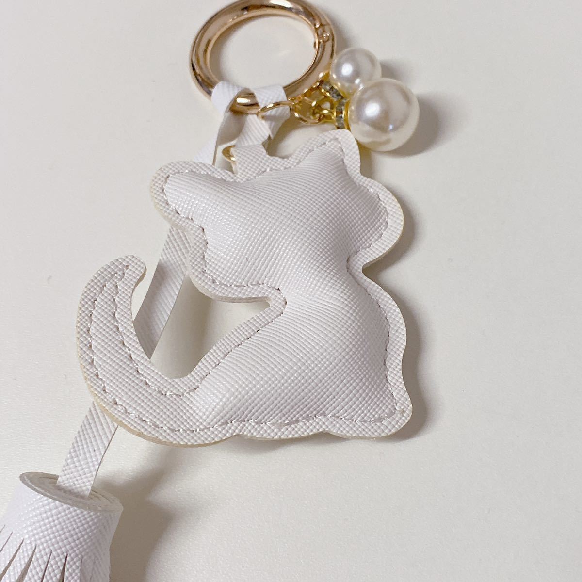 ネコ バッグチャーム キーホルダー 猫 ホワイト拍卖