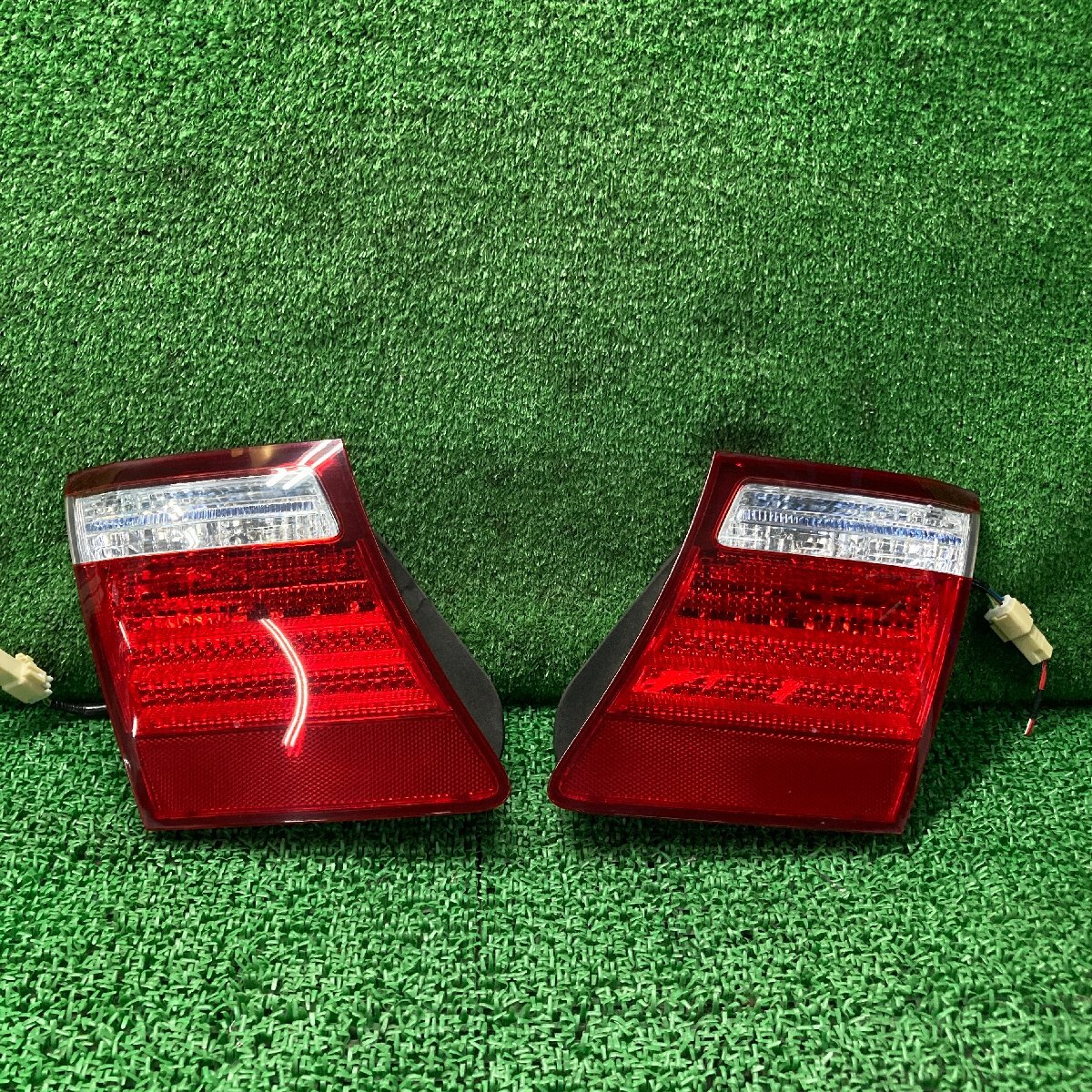 ♪♪レクサスLS UVF46 左右 フィニッシャー KOITO 50-91 LED (W7077)♪♪拍卖