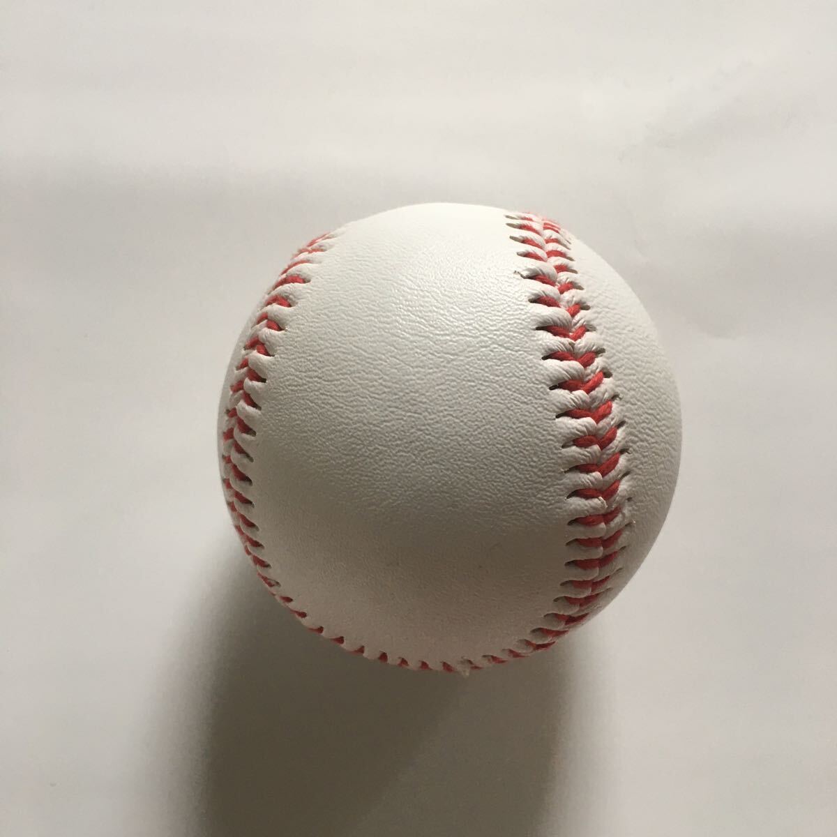 サインボール 33 広島カープ carp 新品保管品 シール剥がし糊跡有 ほつれ部有 33拍卖