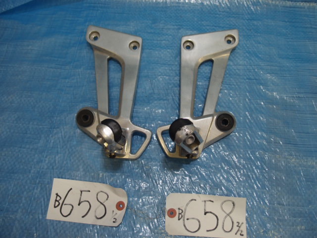 XJR1200 ヤマハ純正タンデムステップ左右セット 倉庫にて長期保管の部品多数出品☆拍卖