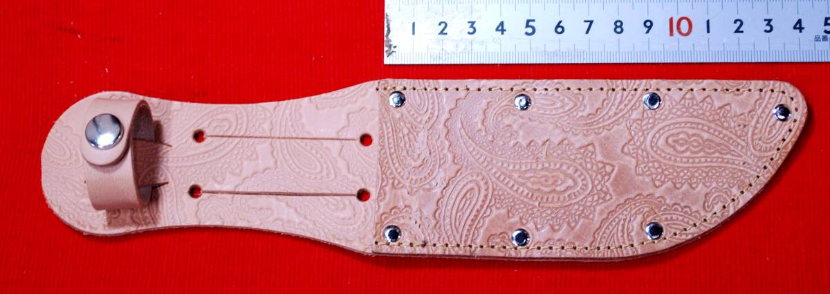 No.NOC-10 Hunting Knife Case・古代模様入り皮革使用・Blade寸法:13cm。迄。ベルト通し・拍卖