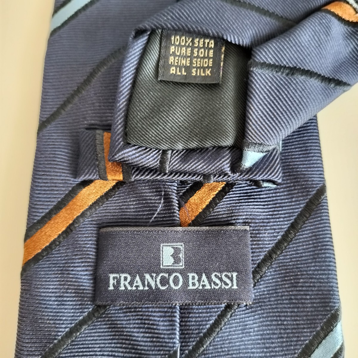 FRANCO BASSI(フランコバッシ)紺オレンジ青黒ストライプネクタイ拍卖