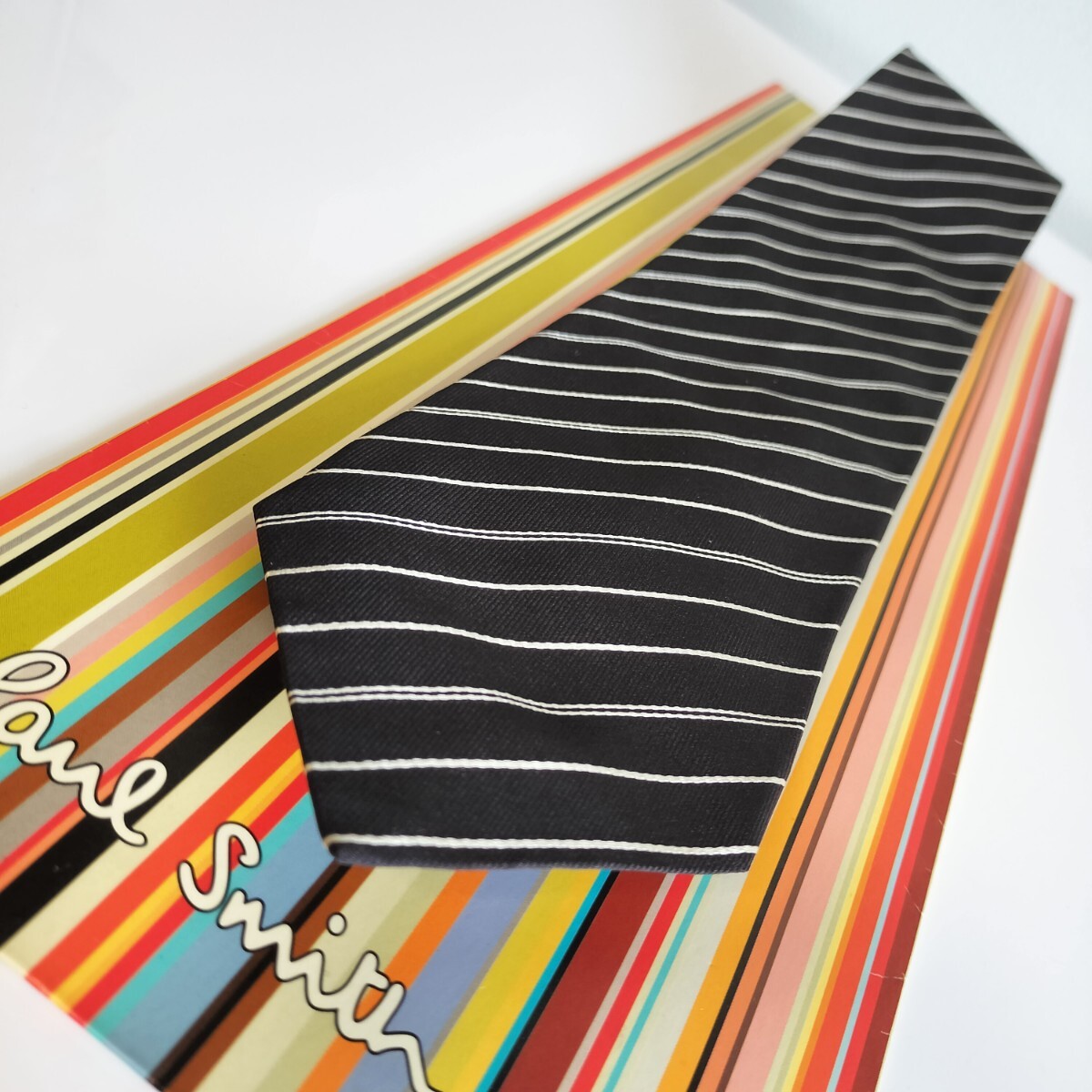 Paul Smith(ポールスミス)黒白線ストライプネクタイ拍卖