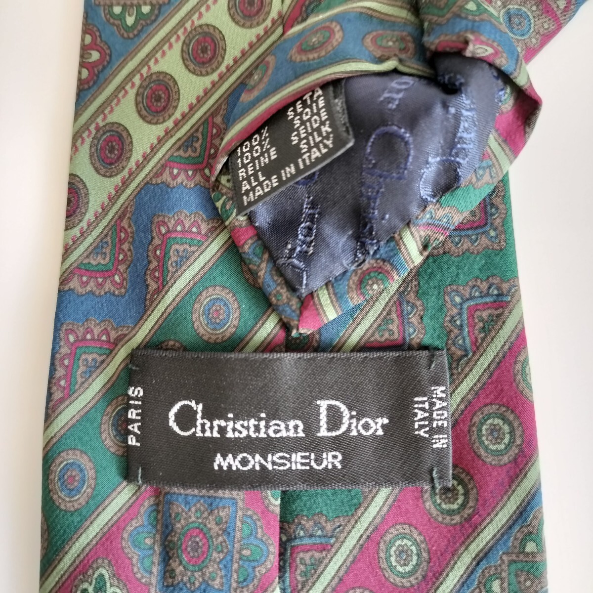 Christian Dior(クリスチャンディオール)赤青緑丸ストライプネクタイ拍卖