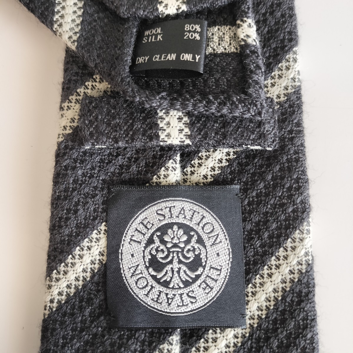 TIE STATION【タイステーション】ウール黒白線ストライプネクタイ拍卖