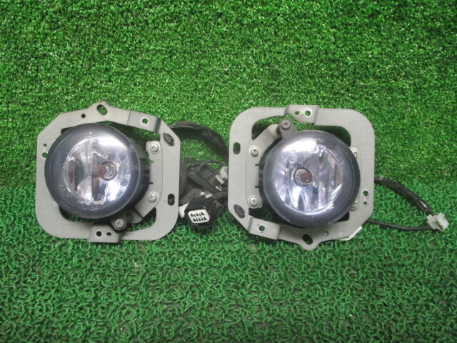 CV2W 三菱 デリカD:5 平成25年 フロントバンパー内 フォグランプ 左右セット 241853拍卖