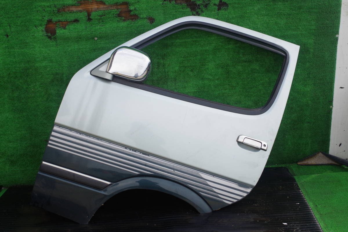 トヨタ ハイエース KZH116G フロントドア 左拍卖