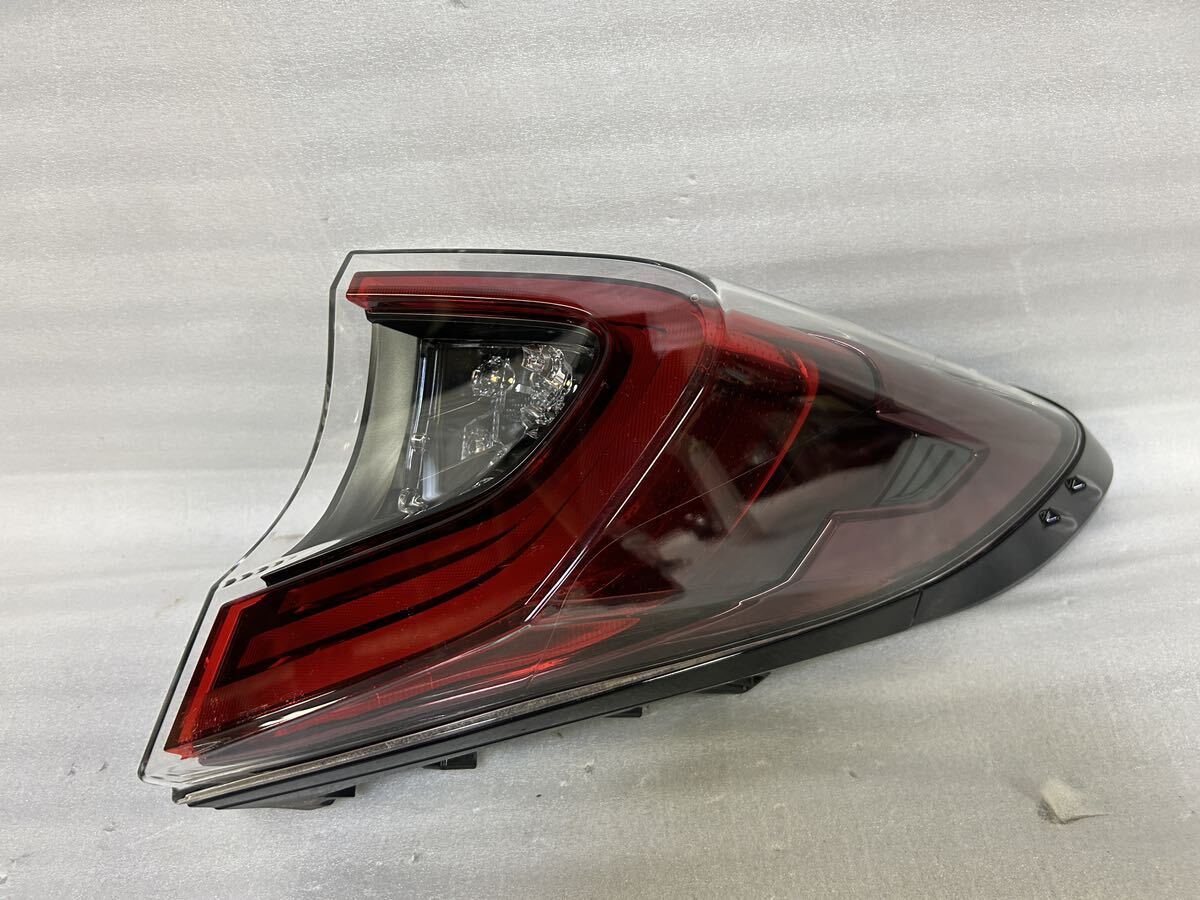 B10158 C-HR ZYX10 NGX50 右テールライト テールランプ KOITO 10-103 81550-10392拍卖