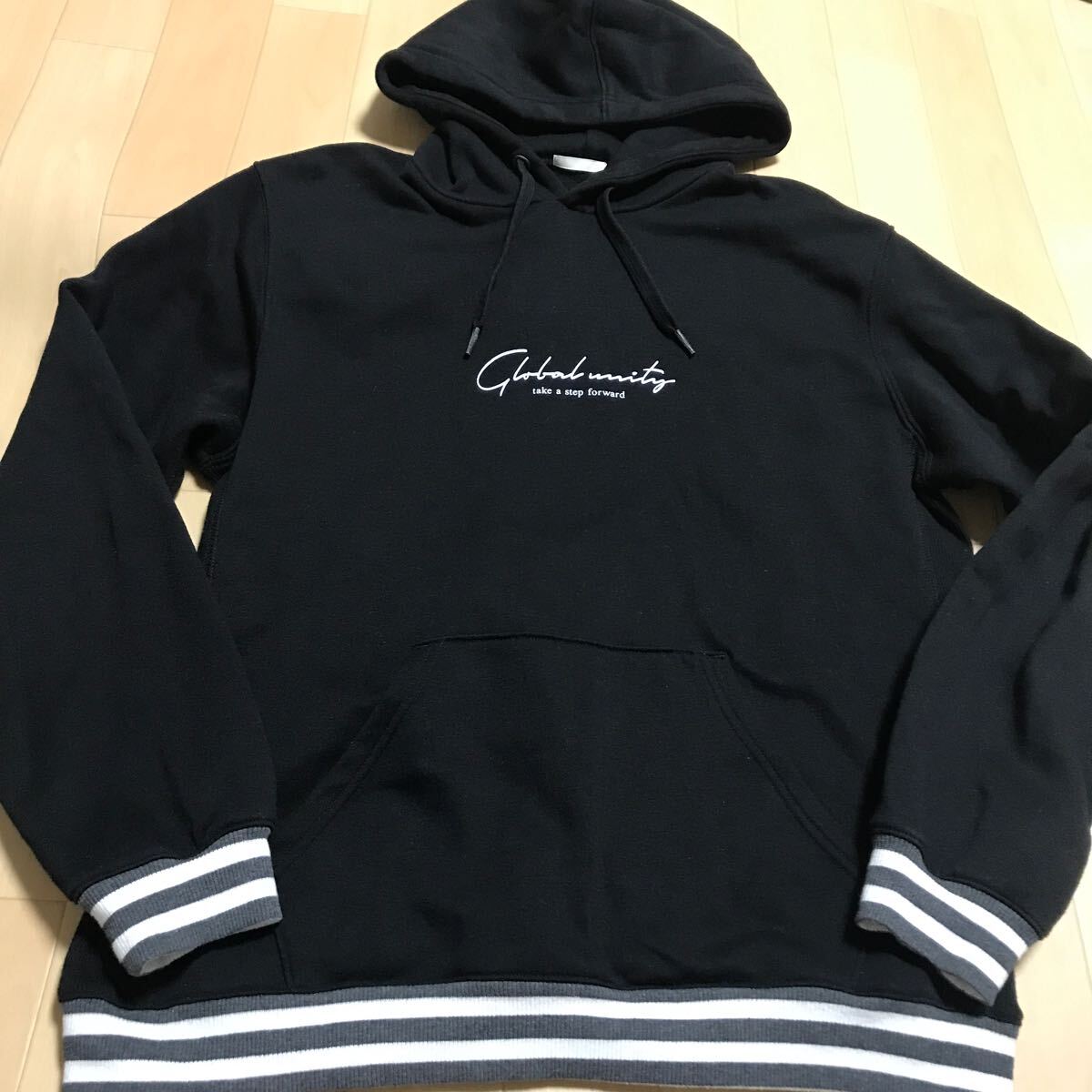 gu ジーユー トレーナー 裏起毛 黒  mサイズ レディース Lサイズ の方にも 長袖 パーカー a20 ゆ拍卖