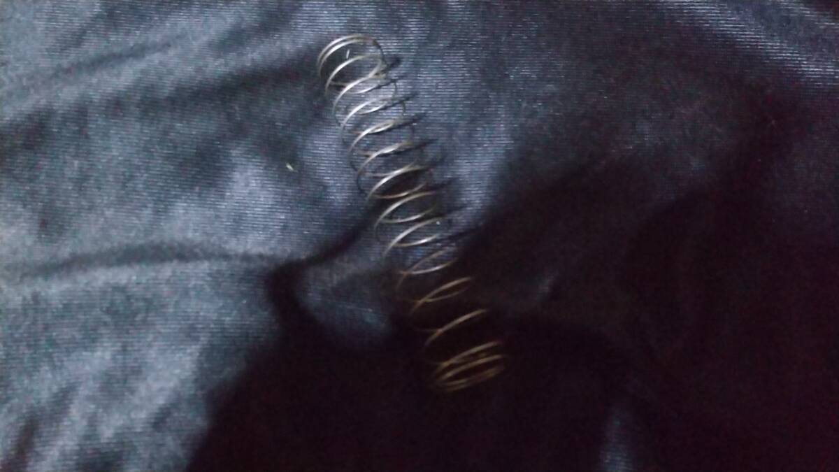 ホンダ純正 RC04 CB750F キャブレターバキュームピストンスプリング 1個 拍卖