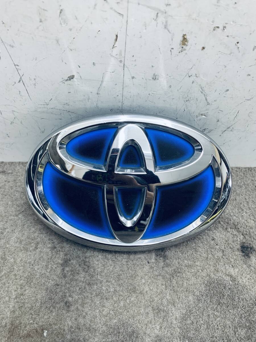 前期 アクア NHP10 ラジエータグリルエンブレム 75311-75010 75310-75010拍卖