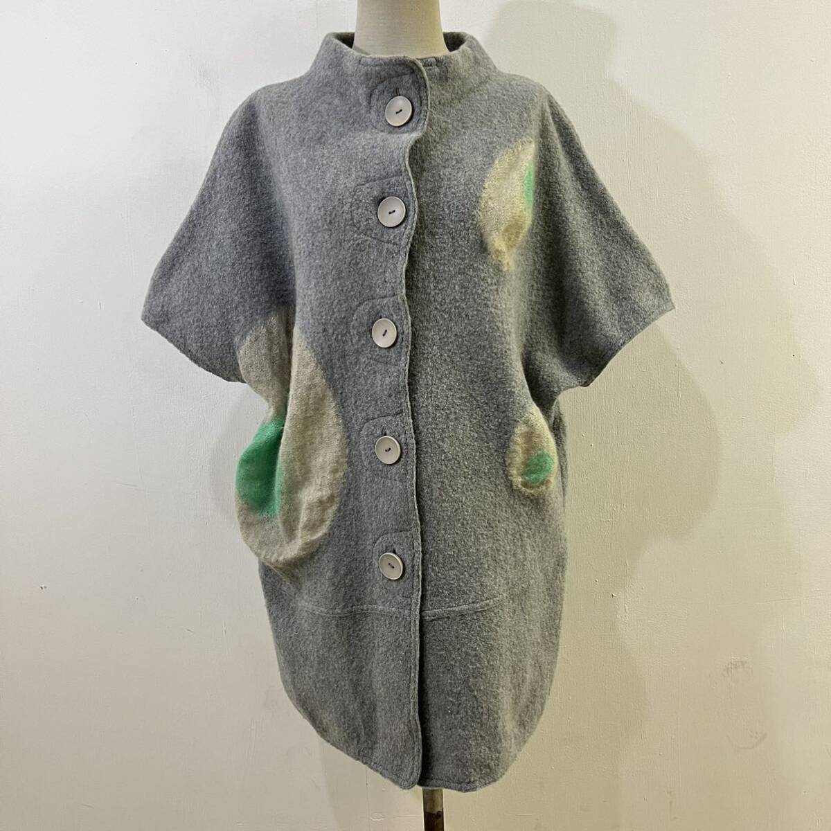 慈雨 ドルマンスリーブ ウールコート デザインコート 半袖コート ハイネック フード グレー メッシュ デザイン 上質【送料一律/同梱可能】F拍卖