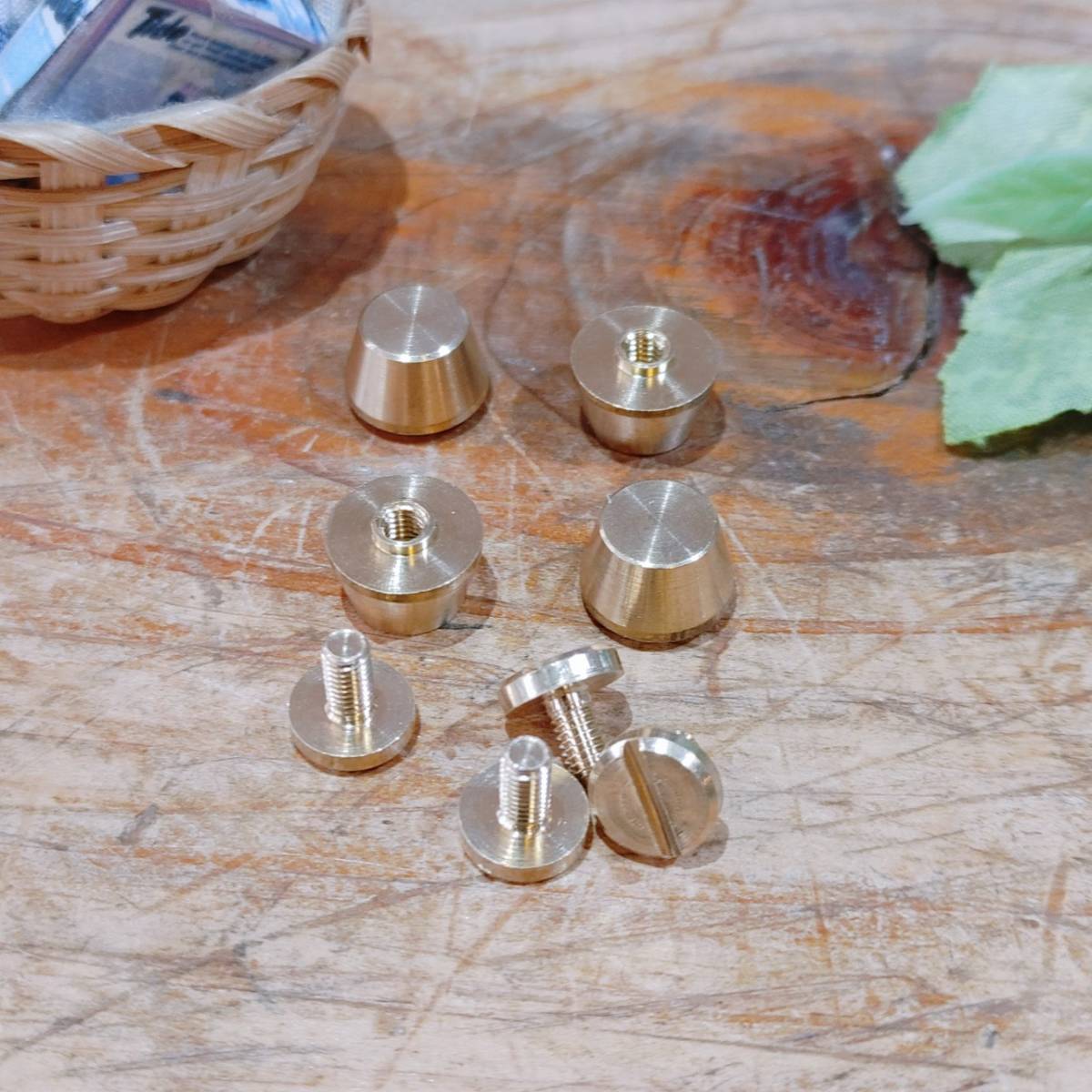 レザークラフト 真鍮 Brass ネジ式 底鋲 4個入りセット タイプB 小拍卖