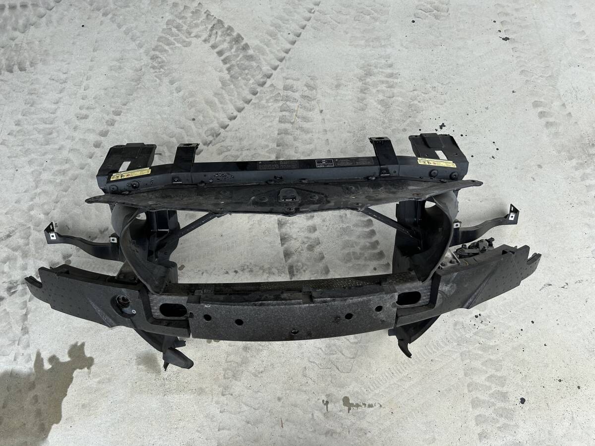 BMW M6 クーペ (EH50) E63 純正 フロントバンパー カーボン ホースメント コアサポート 一式拍卖