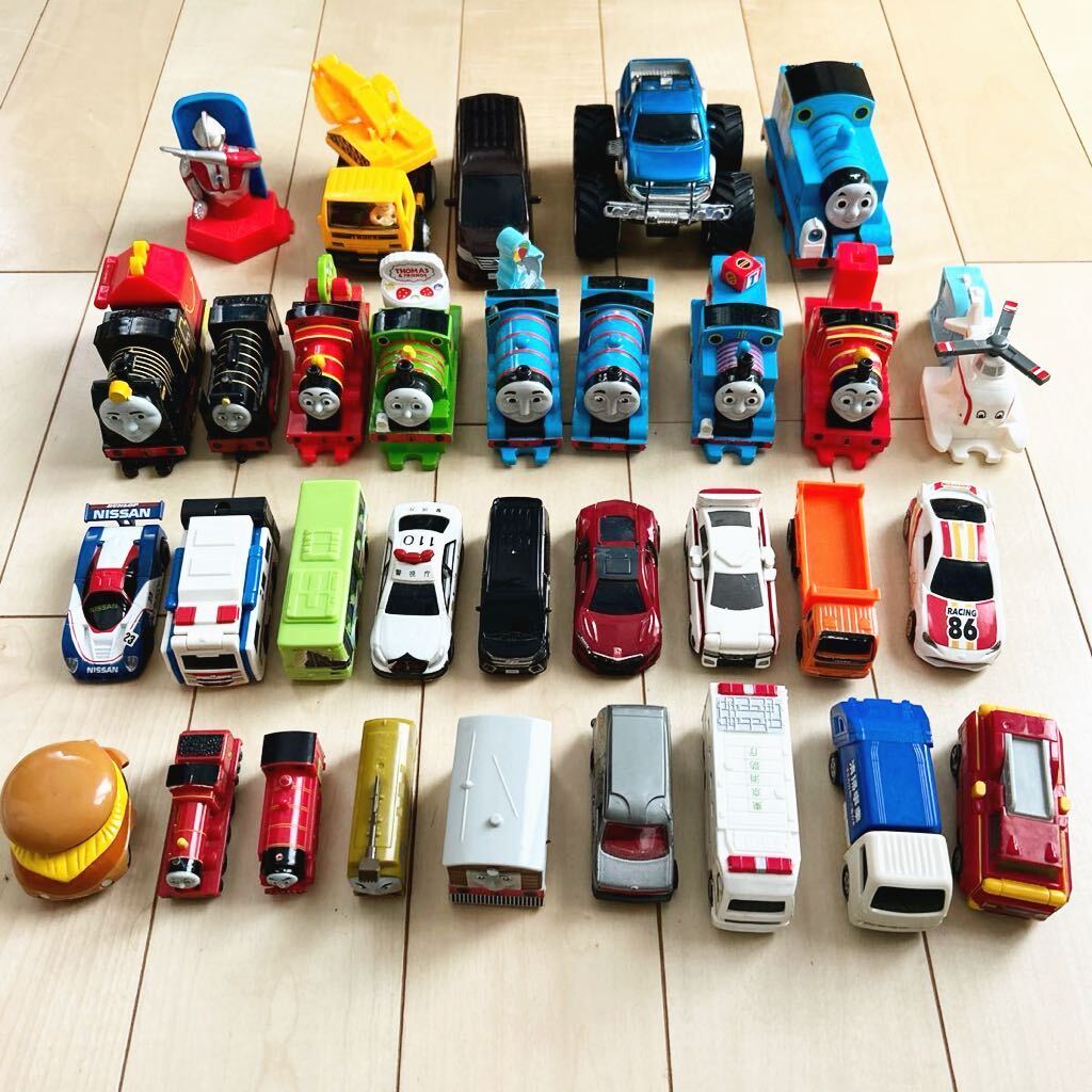 ミニカー 32個セット トーマス スポーツカー 非売品 ノベルティ 日産セレナetc 拍卖