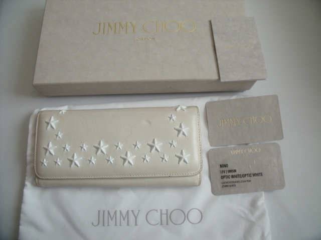 $ 美品 $ ◆ JIMMY CHOO ◆ ジミーチュウ ◆ 星 スター モチーフ スタッズ付き 本革 レザー◆ 2つ折り 長財布 ◆ 白 ホワイト系◆ 送料無料拍卖