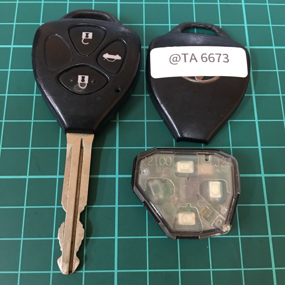 @TA6673 点灯 純正 基盤22100 トヨタ 3B トランク キーレス マークX クラウン ウィンダム等 3ボタン拍卖