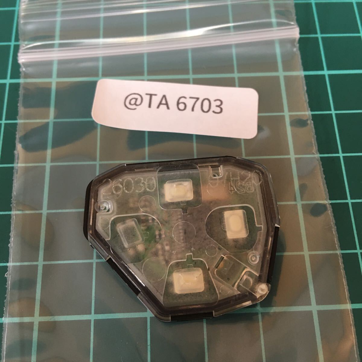 @TA6703 点灯 基盤のみ 基盤26030 トヨタ 純正 3ボタン スライド キーレス ハイエース AZR60ヴォクシー ノア ポルテ アルファード等拍卖