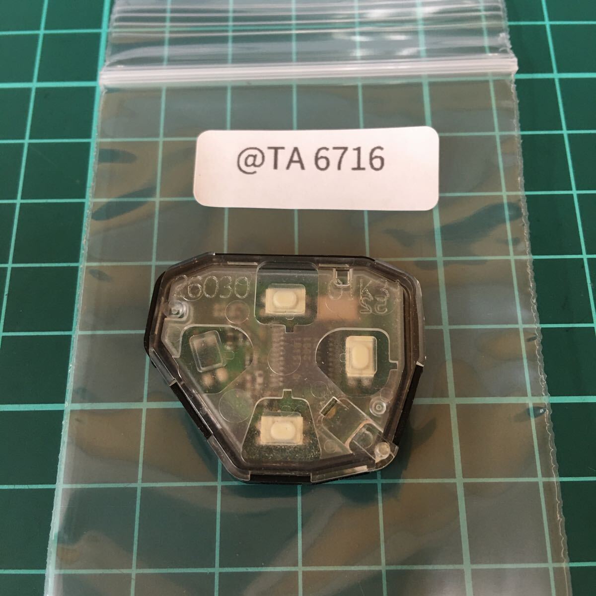 @TA6716 点灯 基盤のみ 基盤26030 トヨタ 純正 3ボタン スライド キーレス ハイエース AZR60ヴォクシー ノア ポルテ アルファード等拍卖