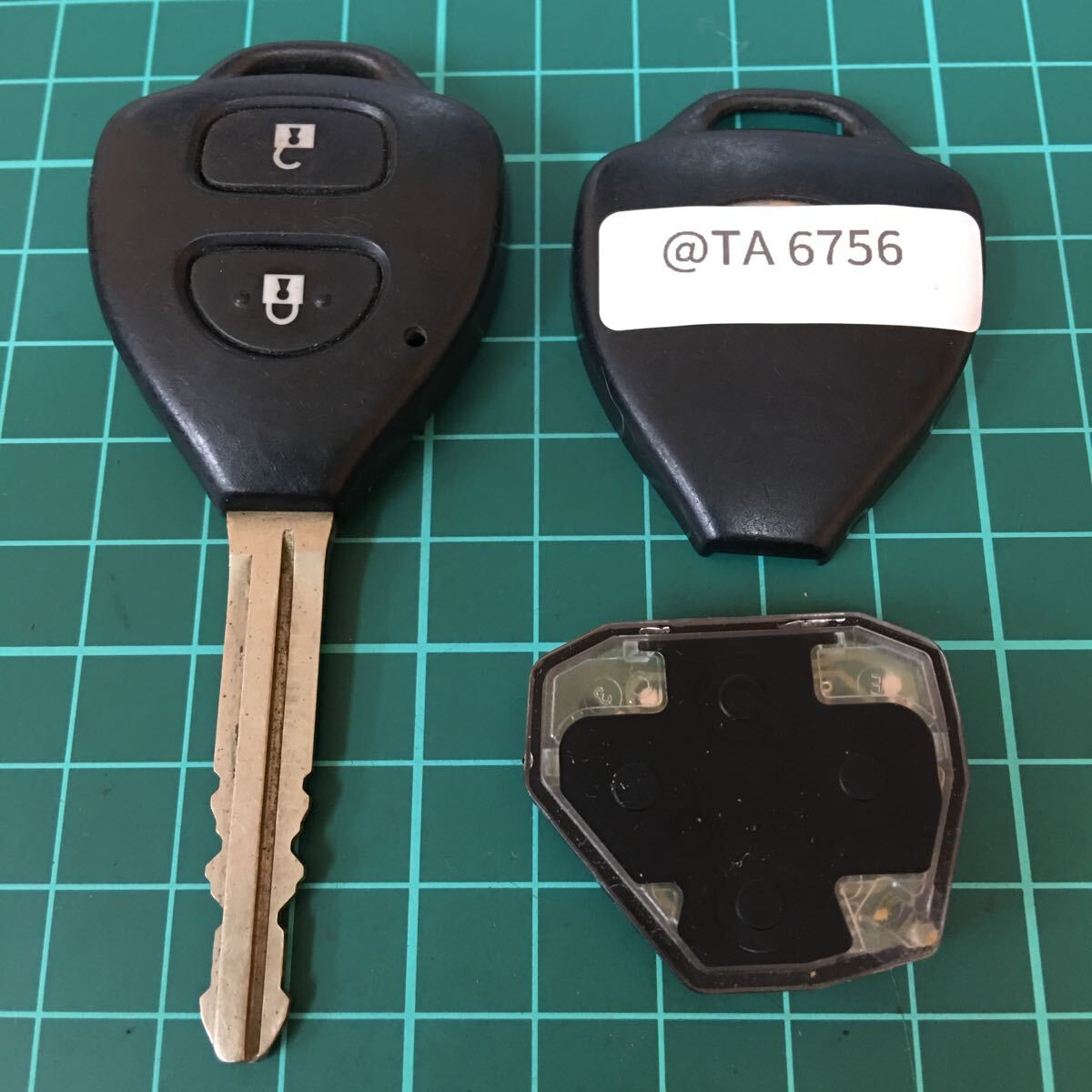 @TA6756 点灯なし トヨタ純正 キーレス リモコンカローラ ノア ヴォクシー ハイエース等 2ボタン拍卖