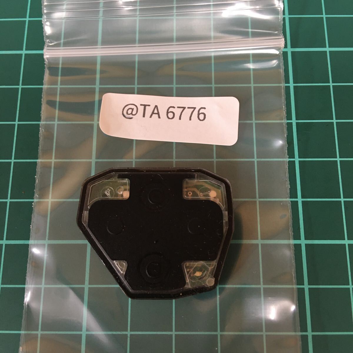 @TA6776 点灯 基盤のみ トヨタ 純正 キーレス リモコンカローラ ノア ヴォクシー ハイエース等 2ボタン拍卖