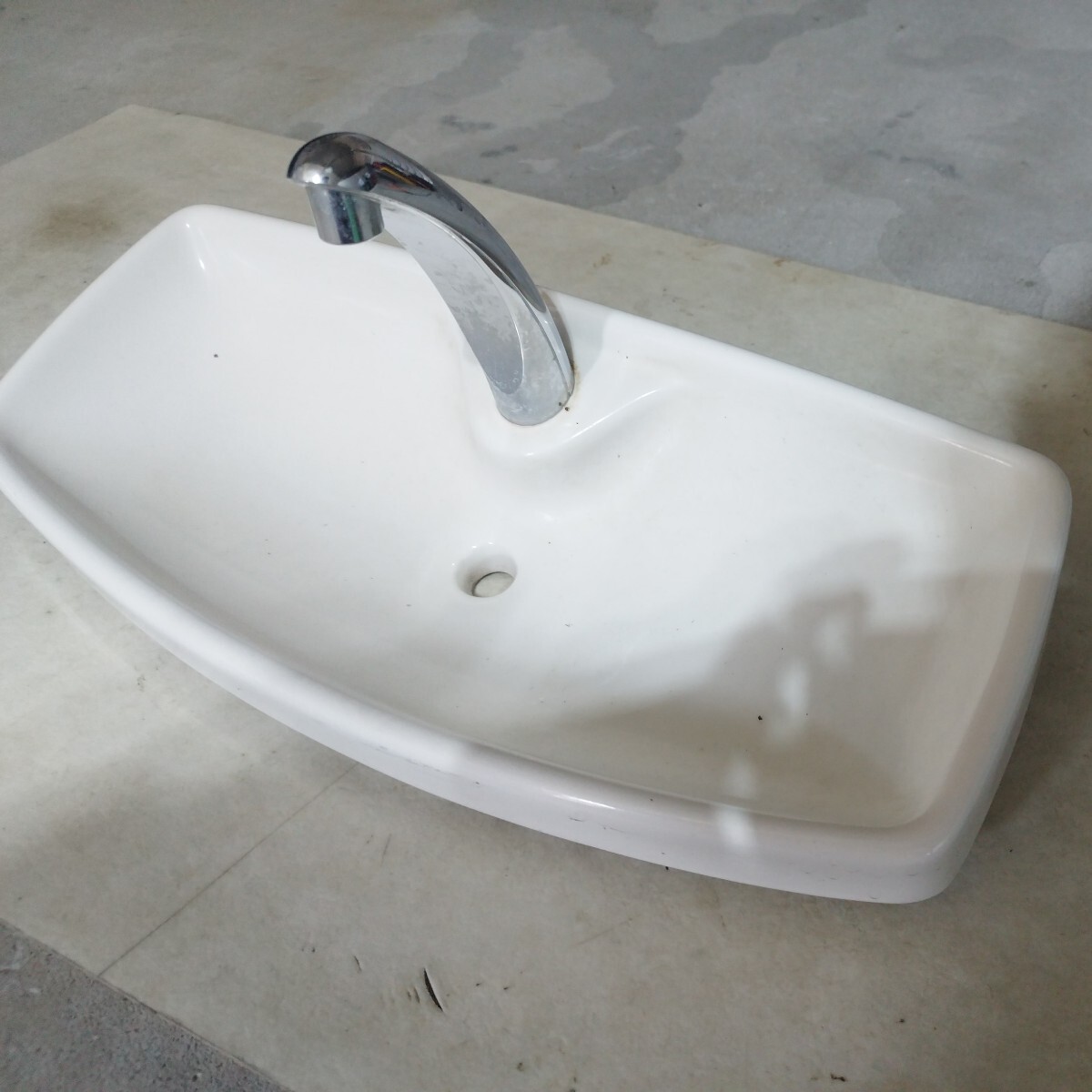 トイレロータンク蓋メーカー不明アイボリー中古 7.7拍卖